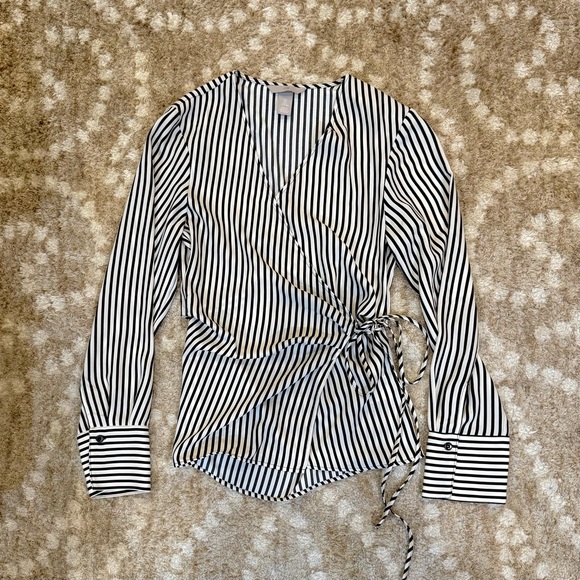 NWOT H&M Black & White Striped Long Sleeve Top - Picture 1 of 4